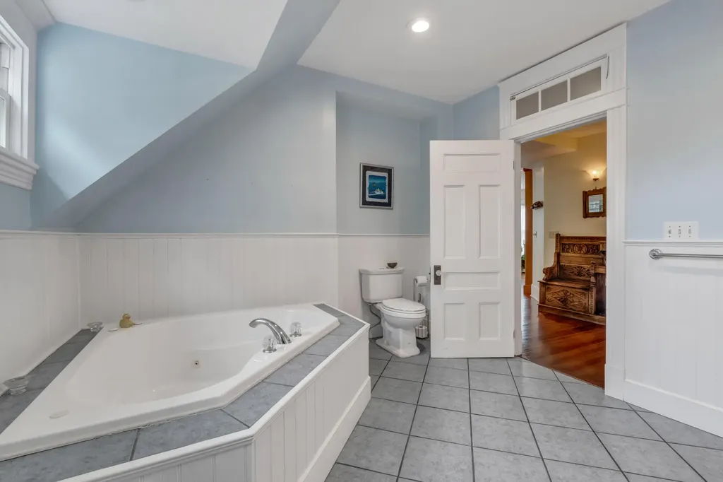 19 Mountain Street Camden ME 04843
