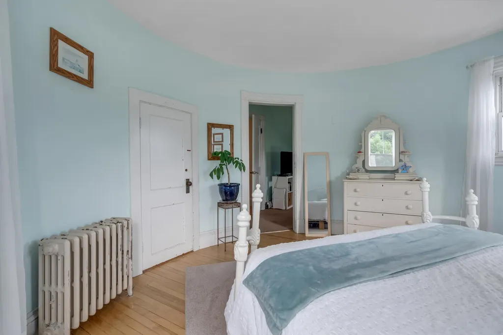 19 Mountain Street Camden ME 04843