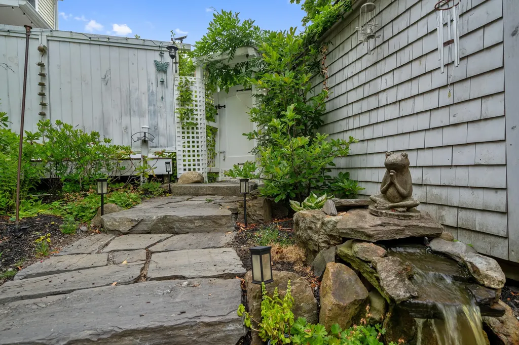 19 Mountain Street Camden ME 04843
