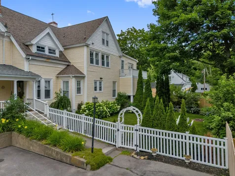 19 Mountain Street Camden ME 04843