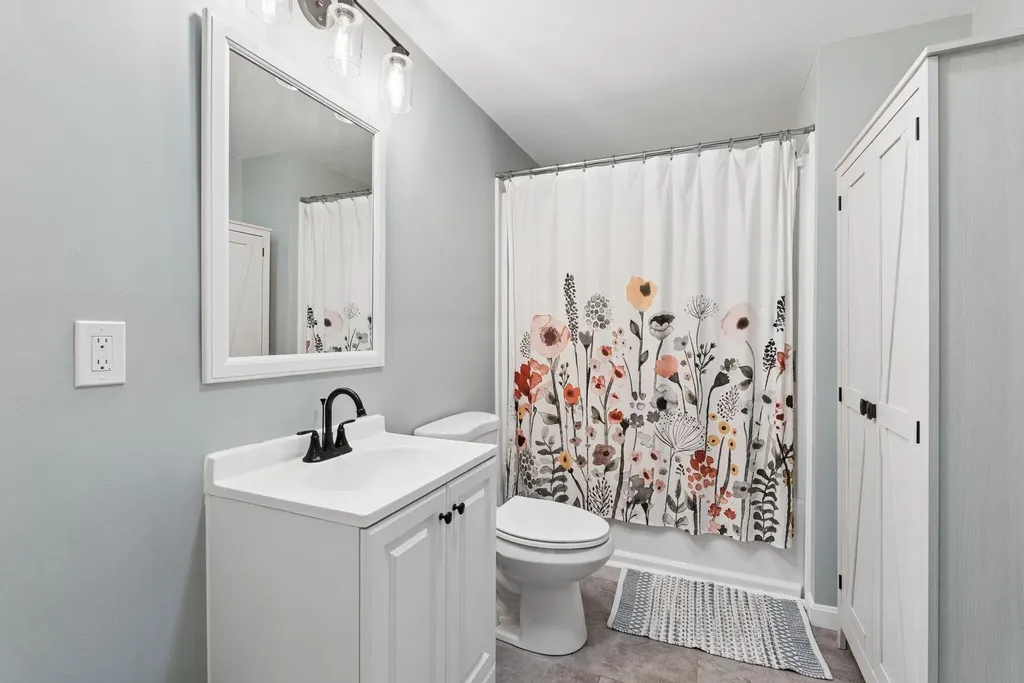 79 Tampa Street Lewiston ME 04240