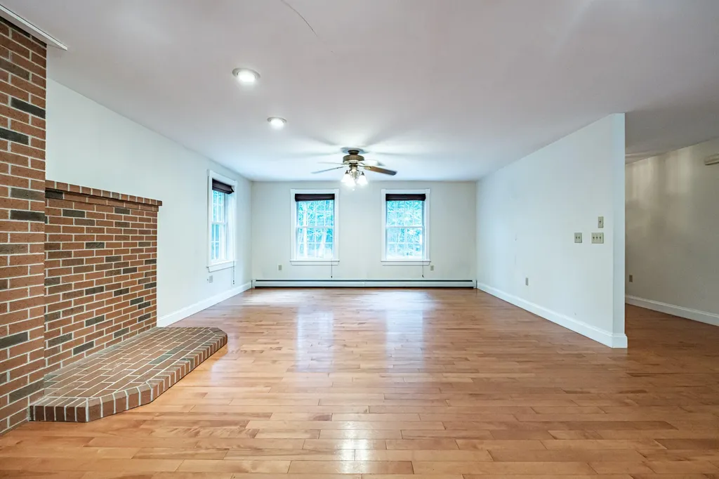 12 Lilac Lane New Gloucester ME 04260