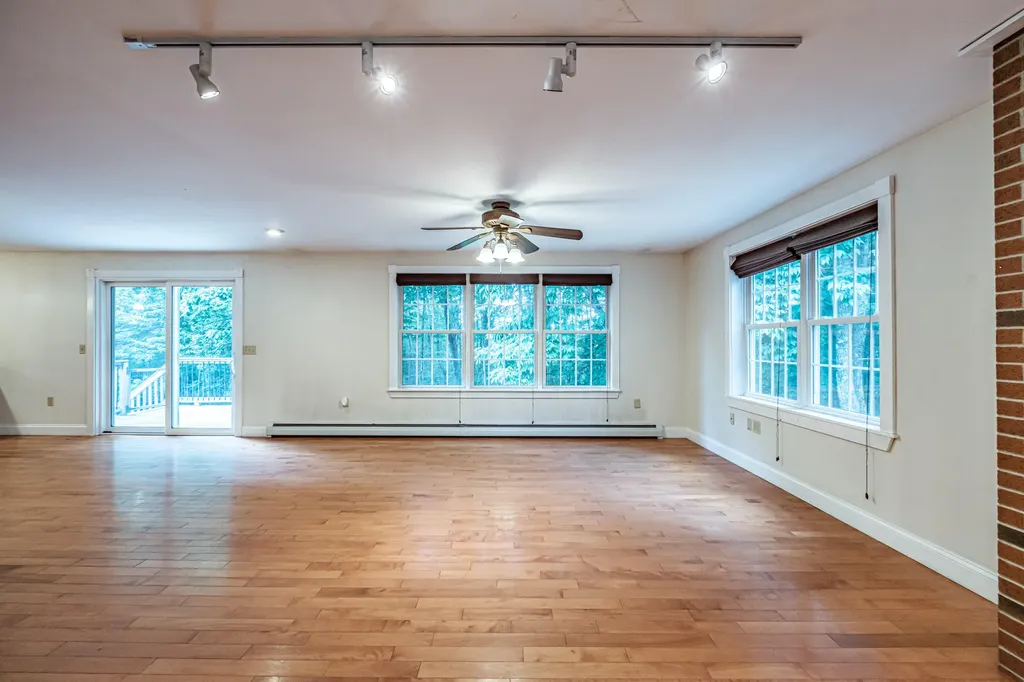 12 Lilac Lane New Gloucester ME 04260