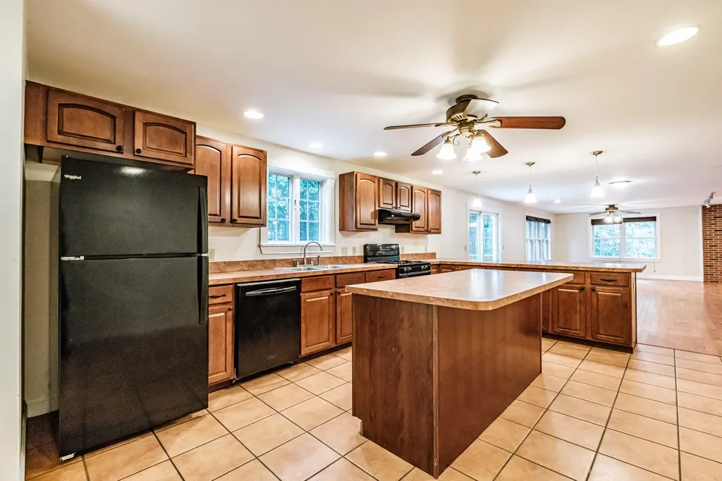 12 Lilac Lane New Gloucester ME 04260
