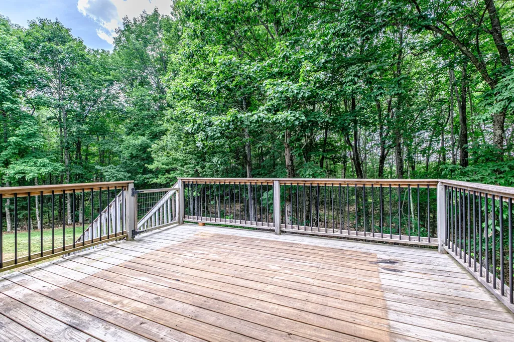 12 Lilac Lane New Gloucester ME 04260