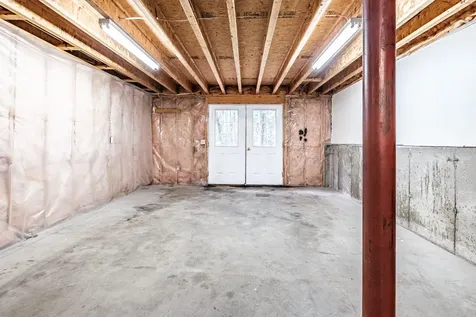 12 Lilac Lane New Gloucester ME 04260