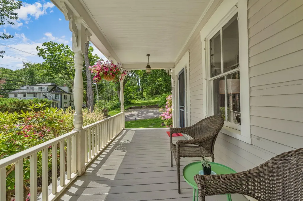 55 River Road Newcastle ME 04553