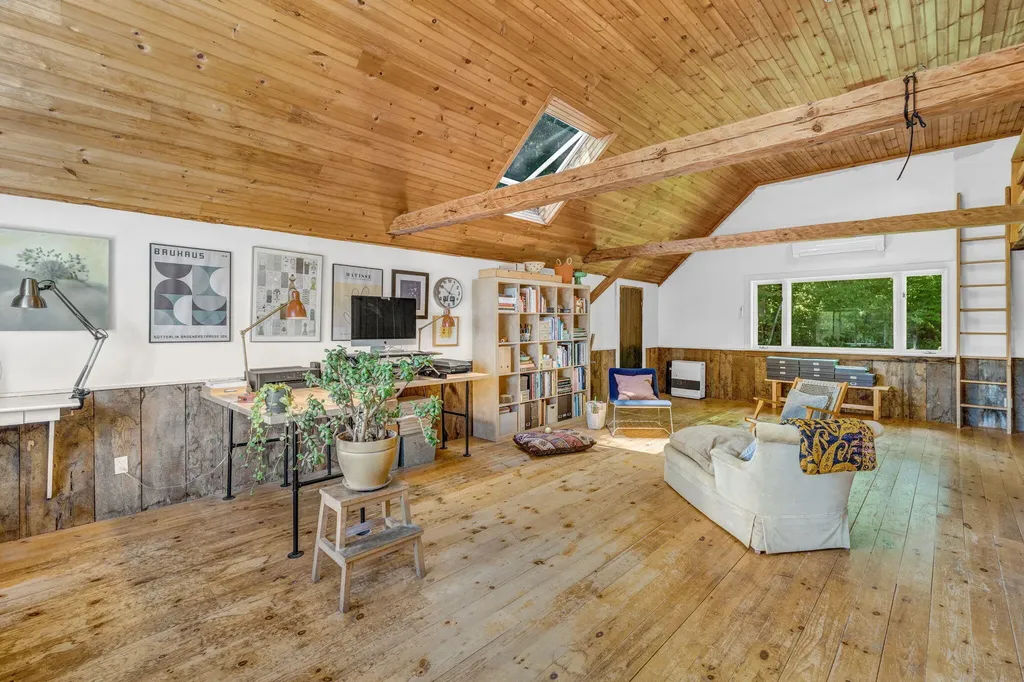 55 River Road Newcastle ME 04553