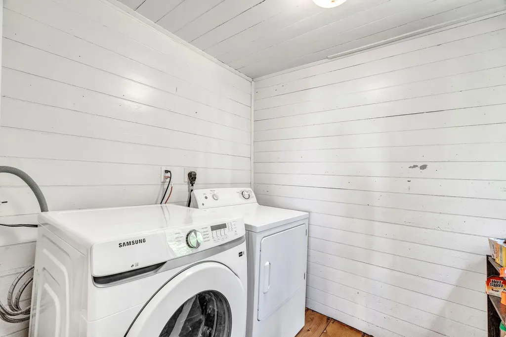 55 River Road Newcastle ME 04553