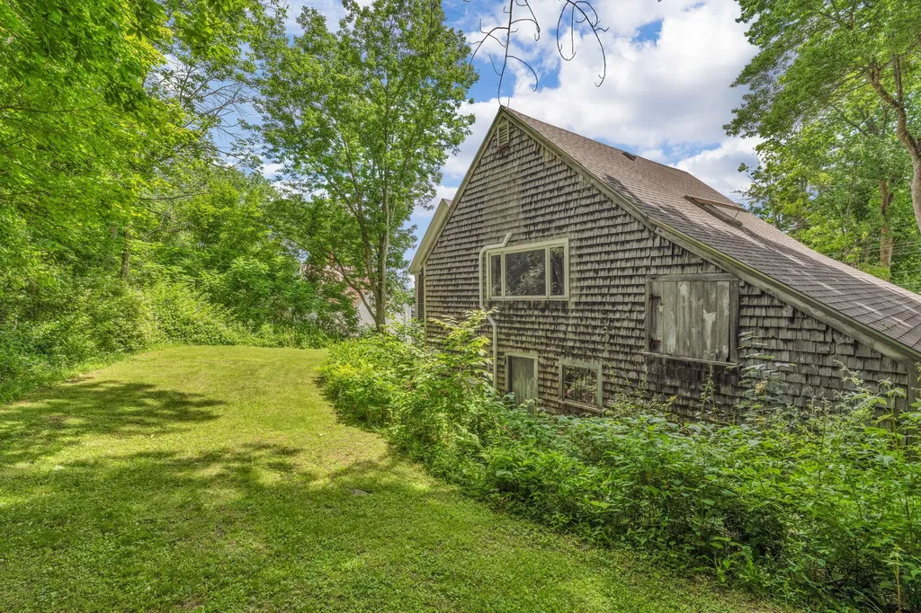 55 River Road Newcastle ME 04553