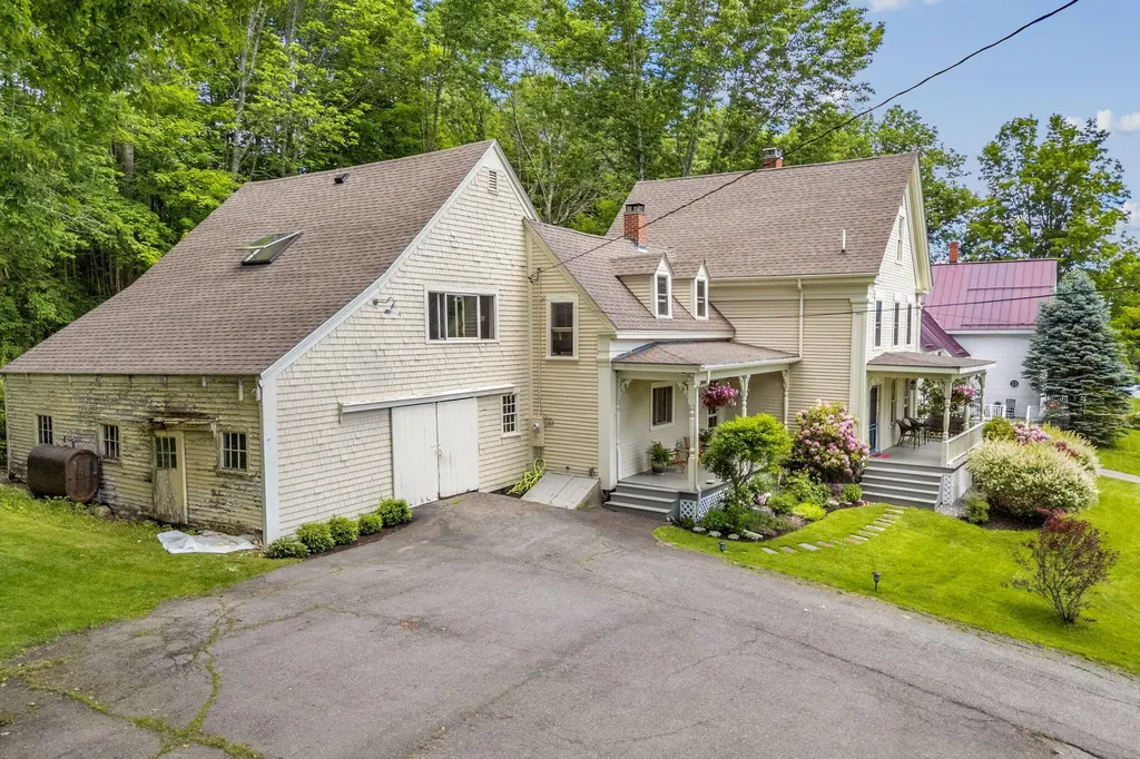 55 River Road Newcastle ME 04553
