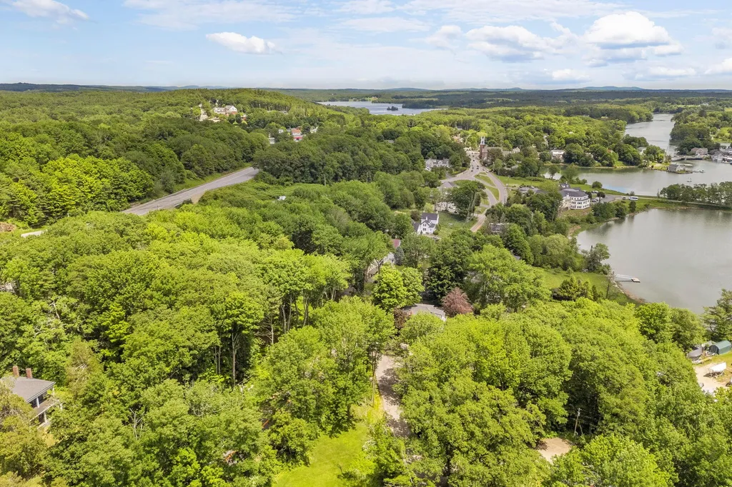 55 River Road Newcastle ME 04553
