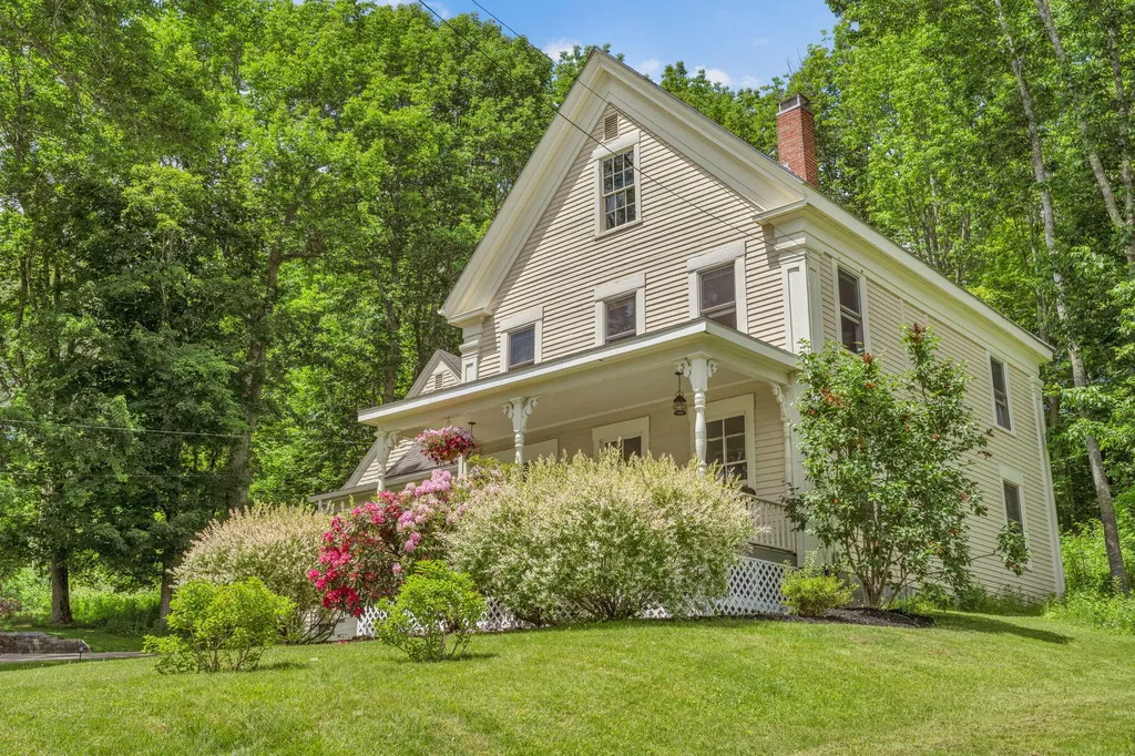 55 River Road Newcastle ME 04553