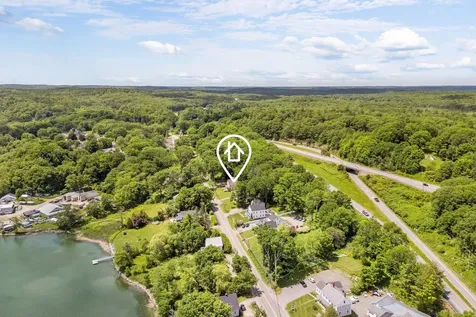55 River Road Newcastle ME 04553