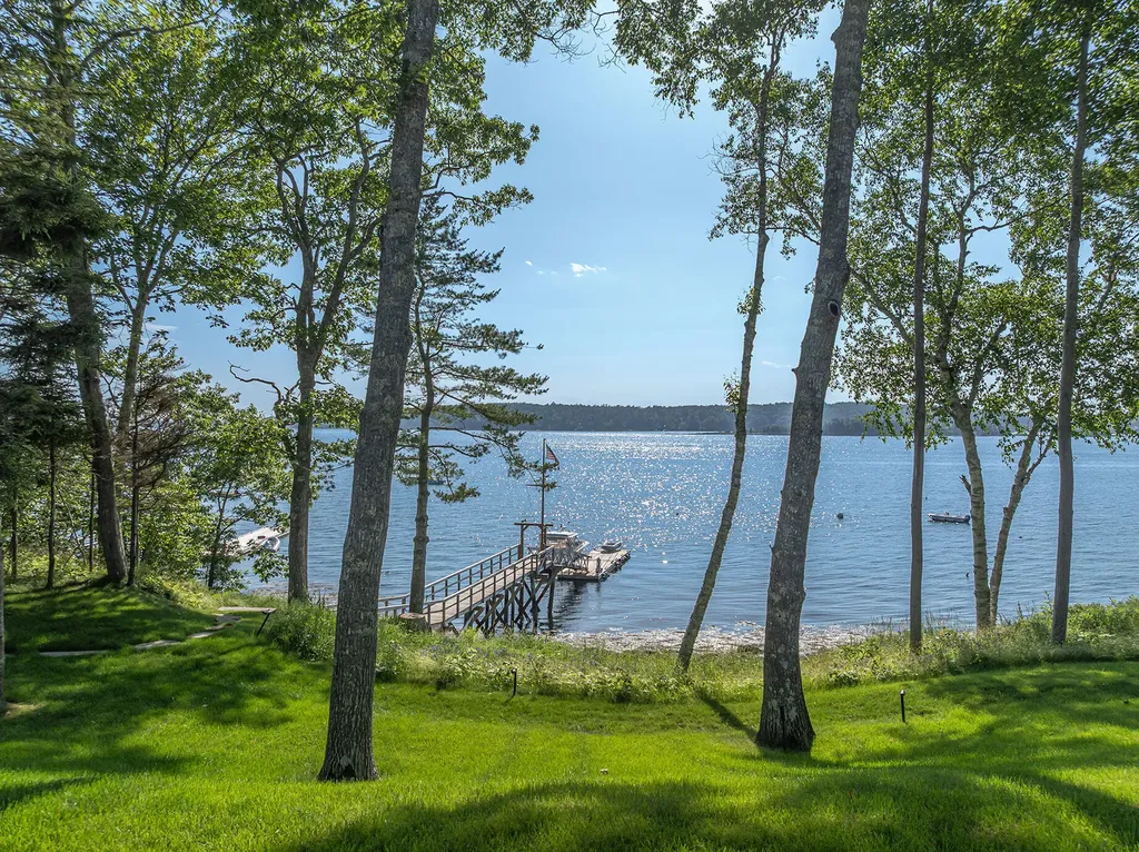 30 Edgewater Way Boothbay ME 04544