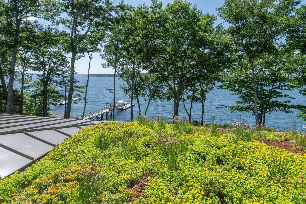 30 Edgewater Way Boothbay ME 04544