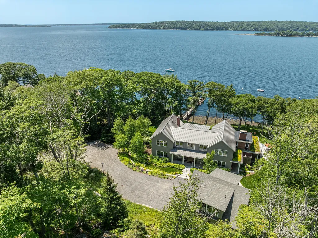 30 Edgewater Way Boothbay ME 04544