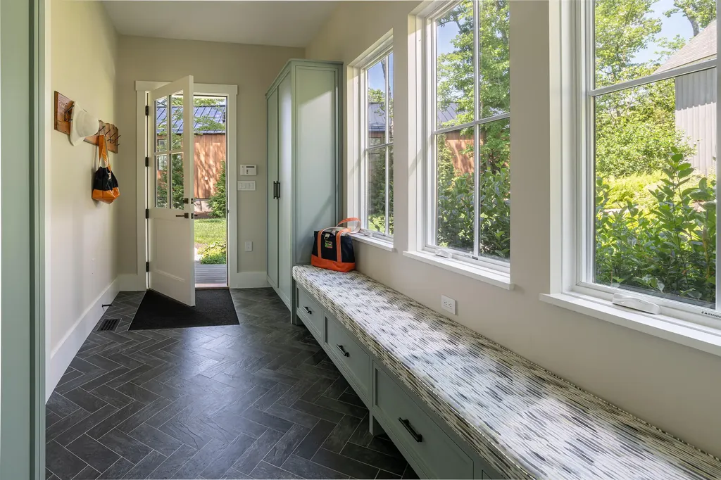 30 Edgewater Way Boothbay ME 04544