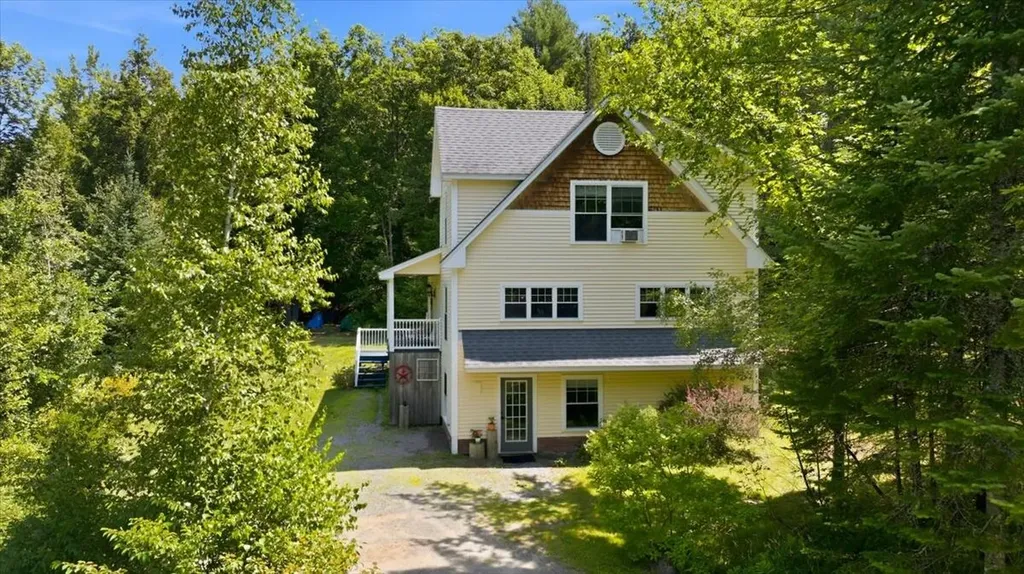 133 Bull Run Road Wales ME 04280