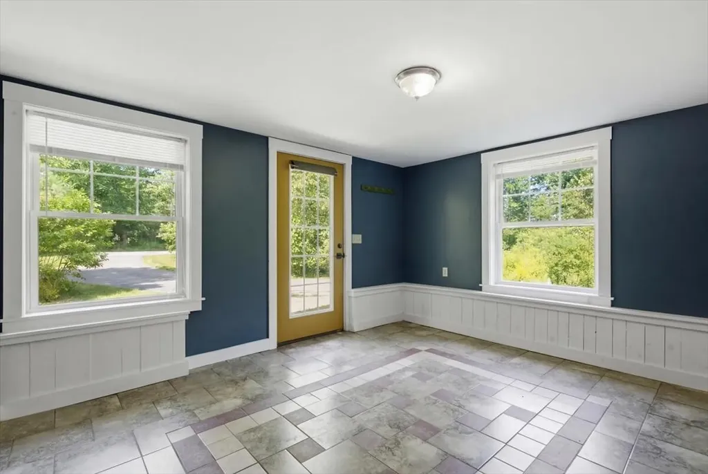 133 Bull Run Road Wales ME 04280