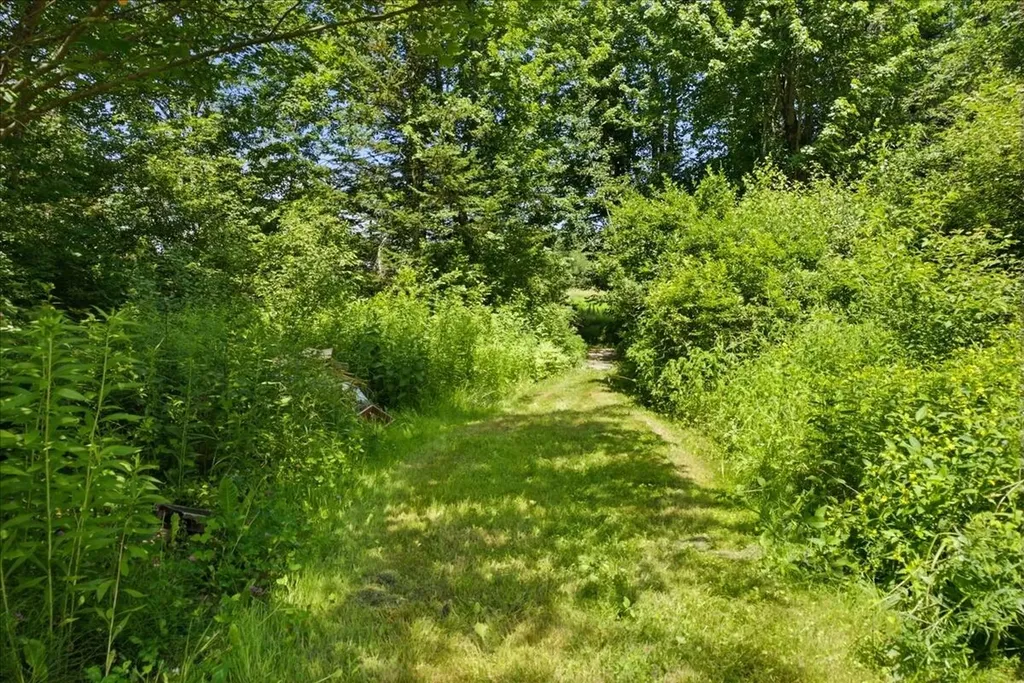 133 Bull Run Road Wales ME 04280
