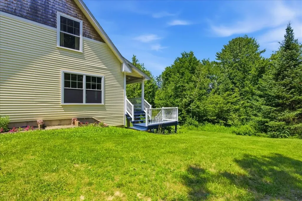 133 Bull Run Road Wales ME 04280