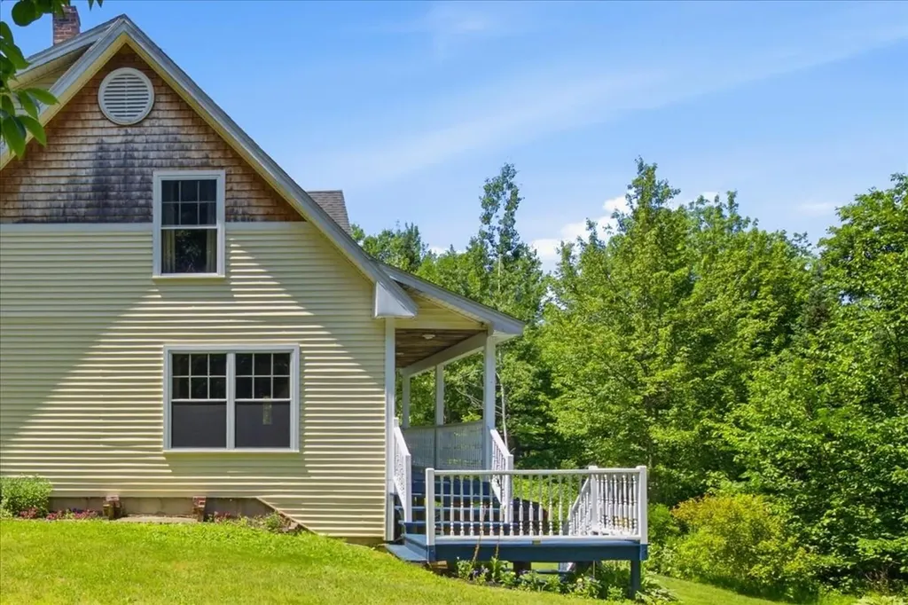 133 Bull Run Road Wales ME 04280