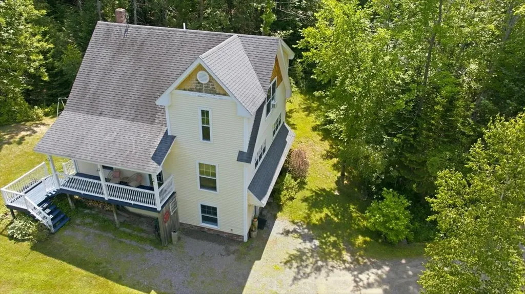 133 Bull Run Road Wales ME 04280
