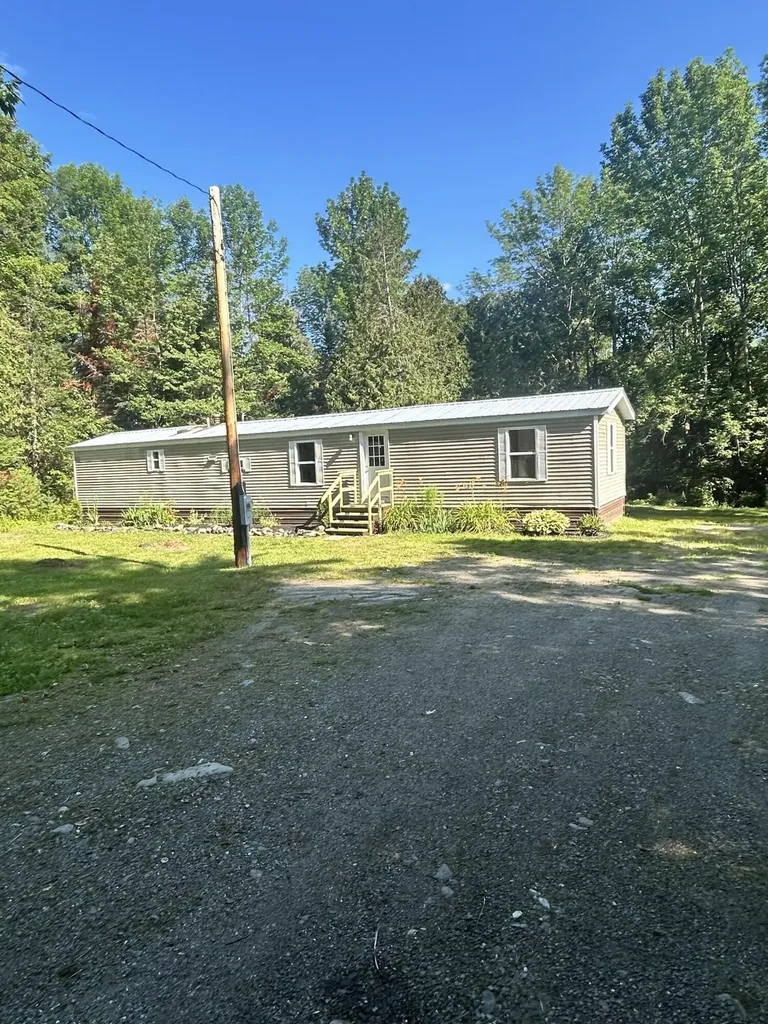 267 E Newport Road Stetson ME 04488