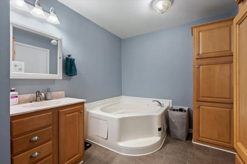 98 Poplar Road Glenburn ME 04401