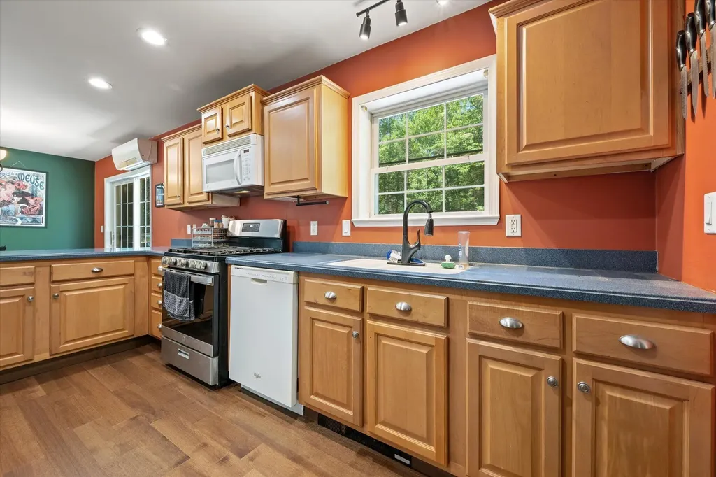 98 Poplar Road Glenburn ME 04401