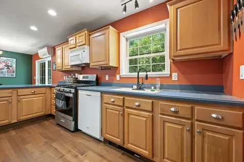 98 Poplar Road Glenburn ME 04401