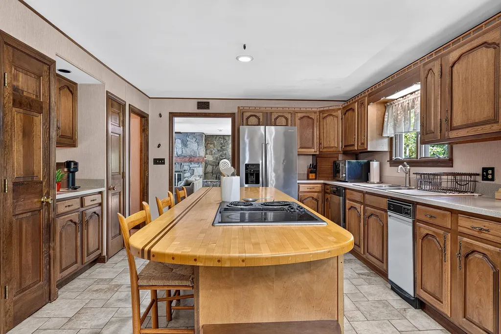 147-151 Dirigo Road China ME 04358