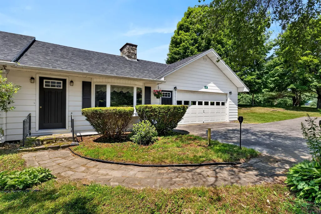 147-151 Dirigo Road China ME 04358