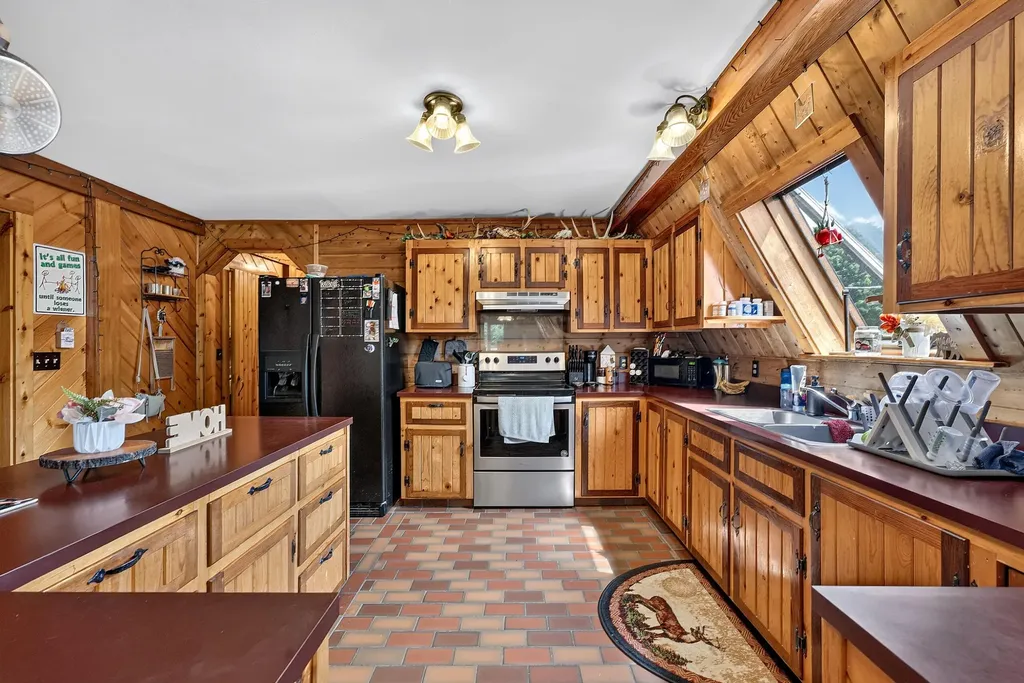 147-151 Dirigo Road China ME 04358