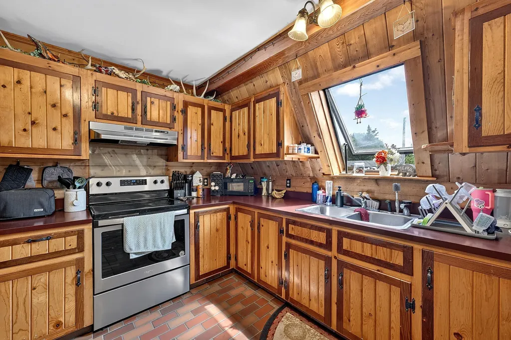 147-151 Dirigo Road China ME 04358