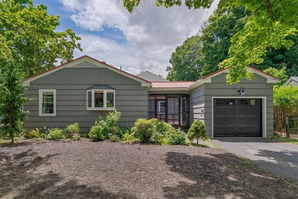 83 Noyes Street Portland ME 04103
