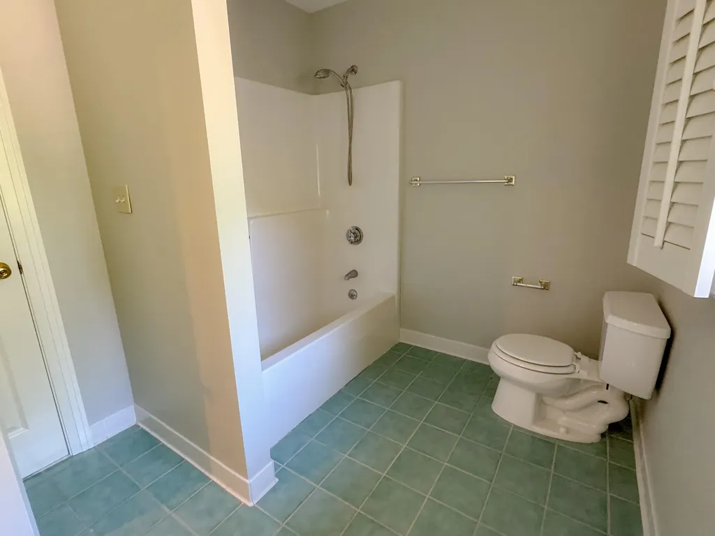 18 Channel View Road Cape Elizabeth ME 04107