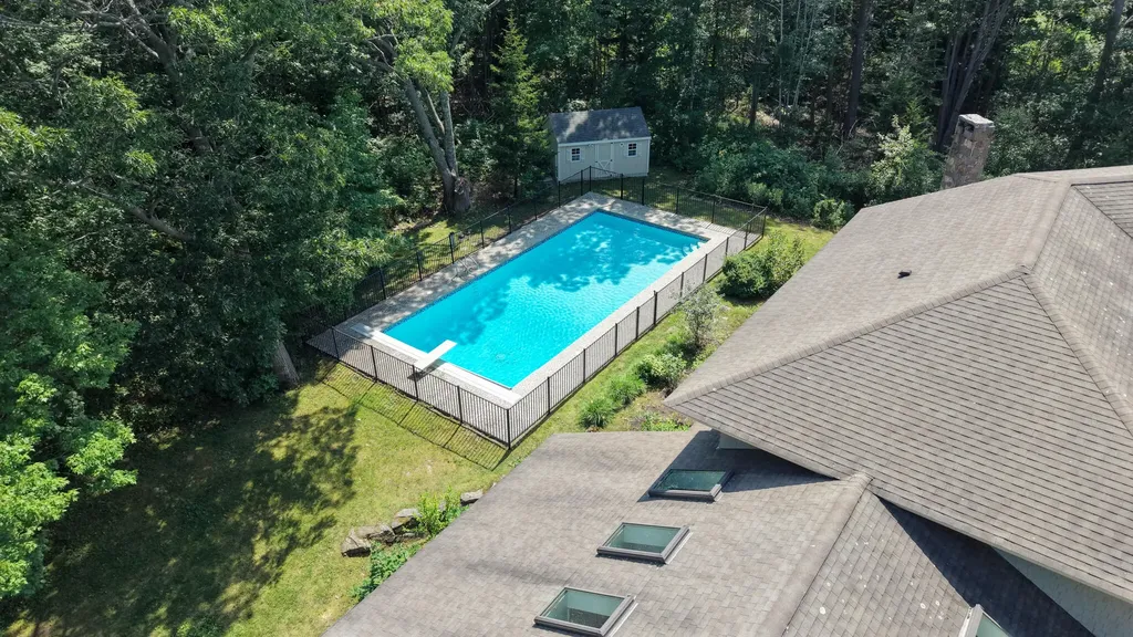 18 Channel View Road Cape Elizabeth ME 04107
