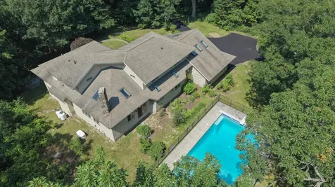 18 Channel View Road Cape Elizabeth ME 04107
