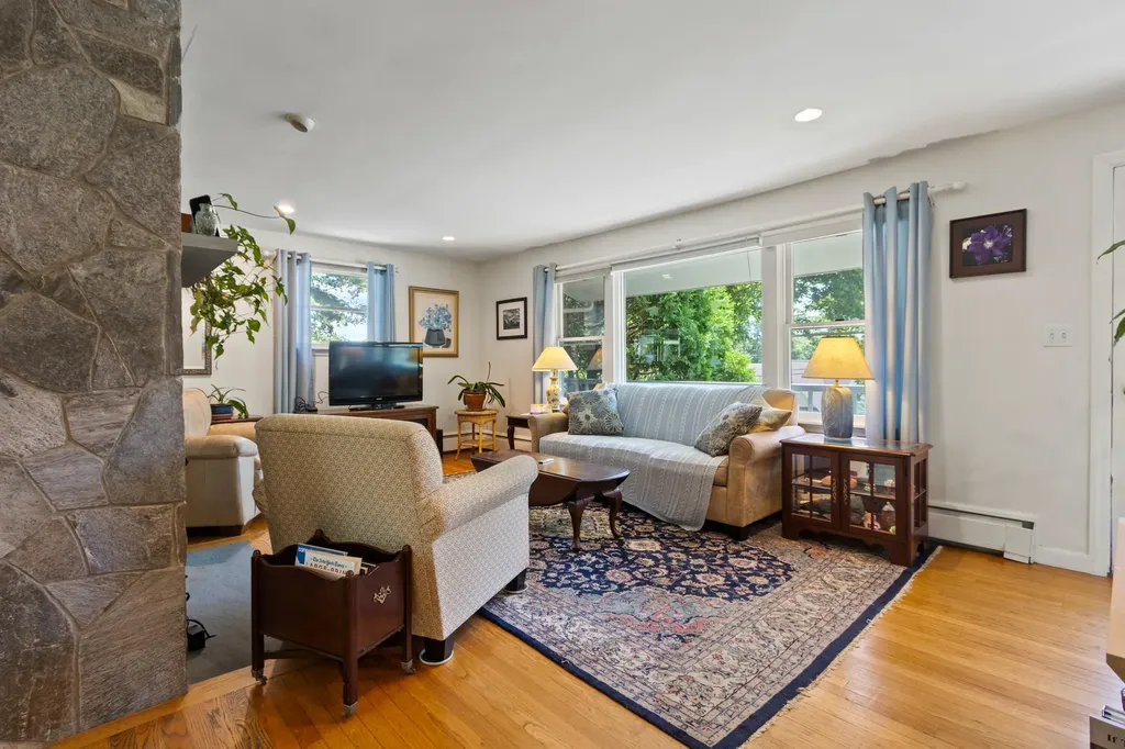 2 Wabun Road Cape Elizabeth ME 04107