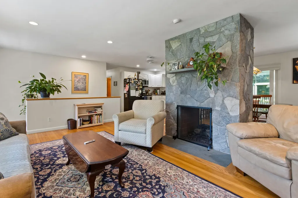 2 Wabun Road Cape Elizabeth ME 04107
