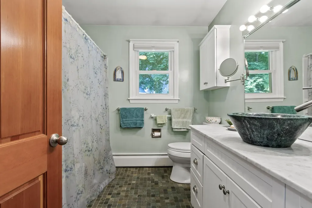 2 Wabun Road Cape Elizabeth ME 04107