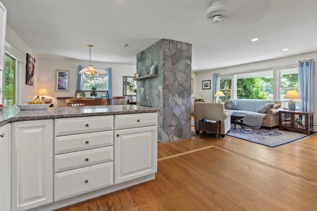 2 Wabun Road Cape Elizabeth ME 04107