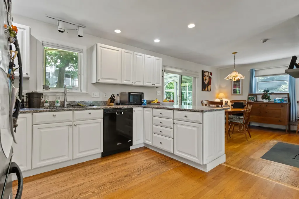 2 Wabun Road Cape Elizabeth ME 04107