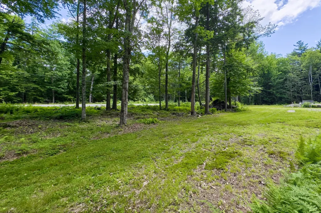 56 Camden Road Hope ME 04847