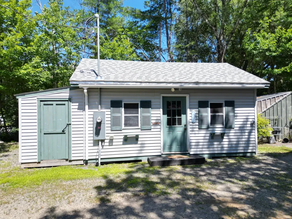 68 Lemay Road Enfield ME 04493