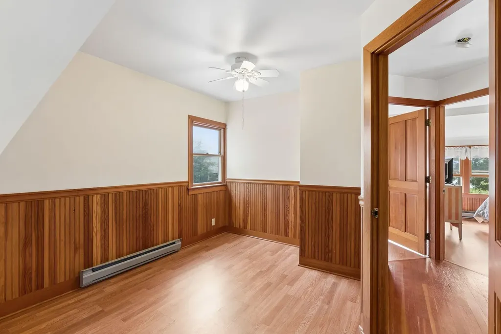 137 Island Avenue Long Island ME 04050