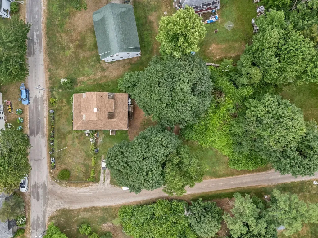 137 Island Avenue Long Island ME 04050