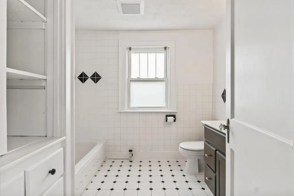 546 Ocean Street South Portland ME 04106